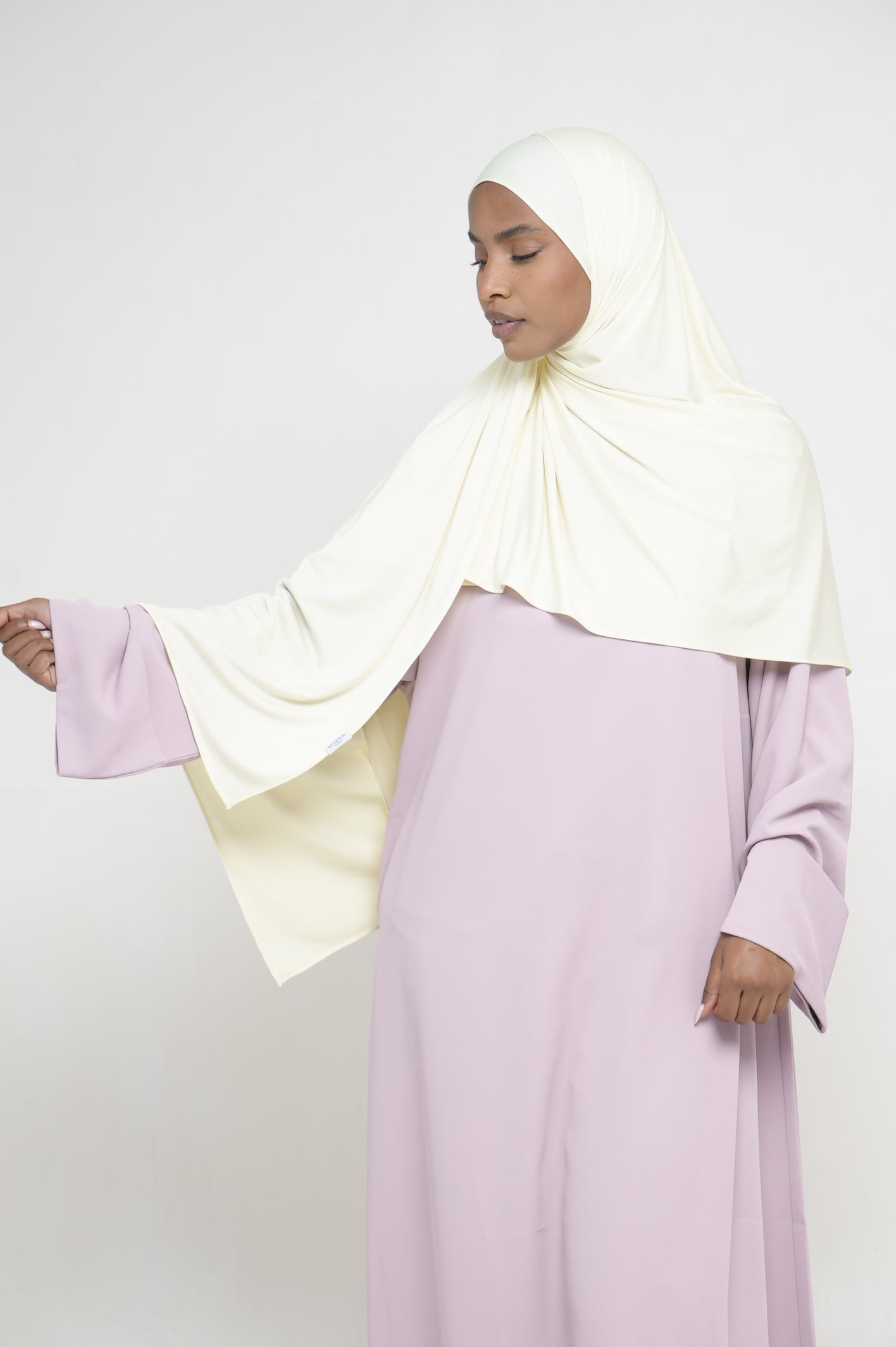 Hijab Jersey Liquid Jaune Pastel BY NOUR – vue produit 3