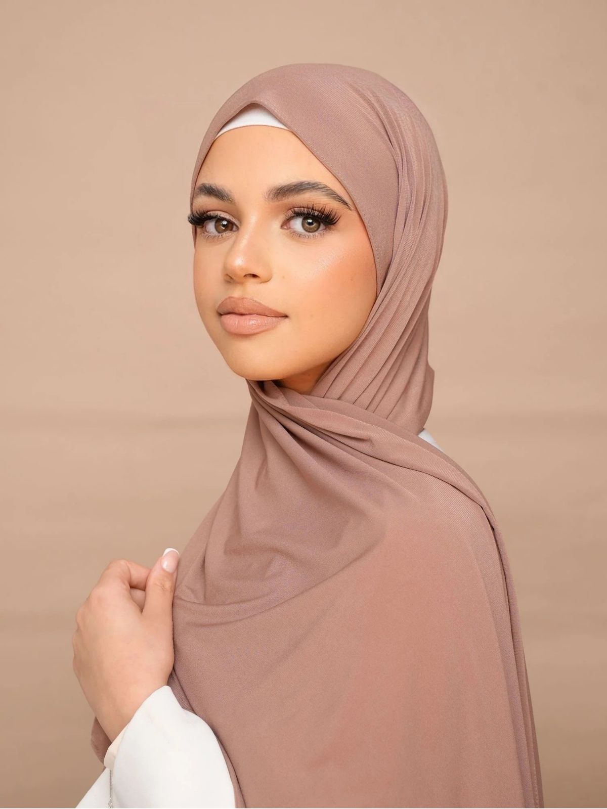Hijab Jersey Premium ,  tissu léger, tendance 2026
