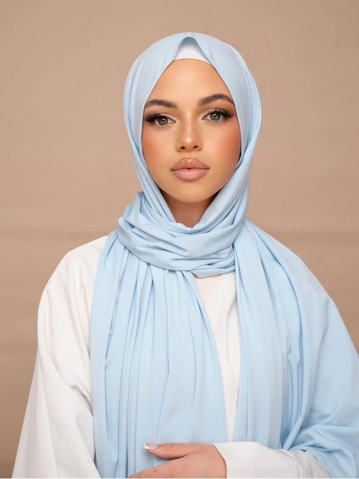 Hijab Jersey Premium Bleu Ciel Luxe, tissu léger, tendance 2026