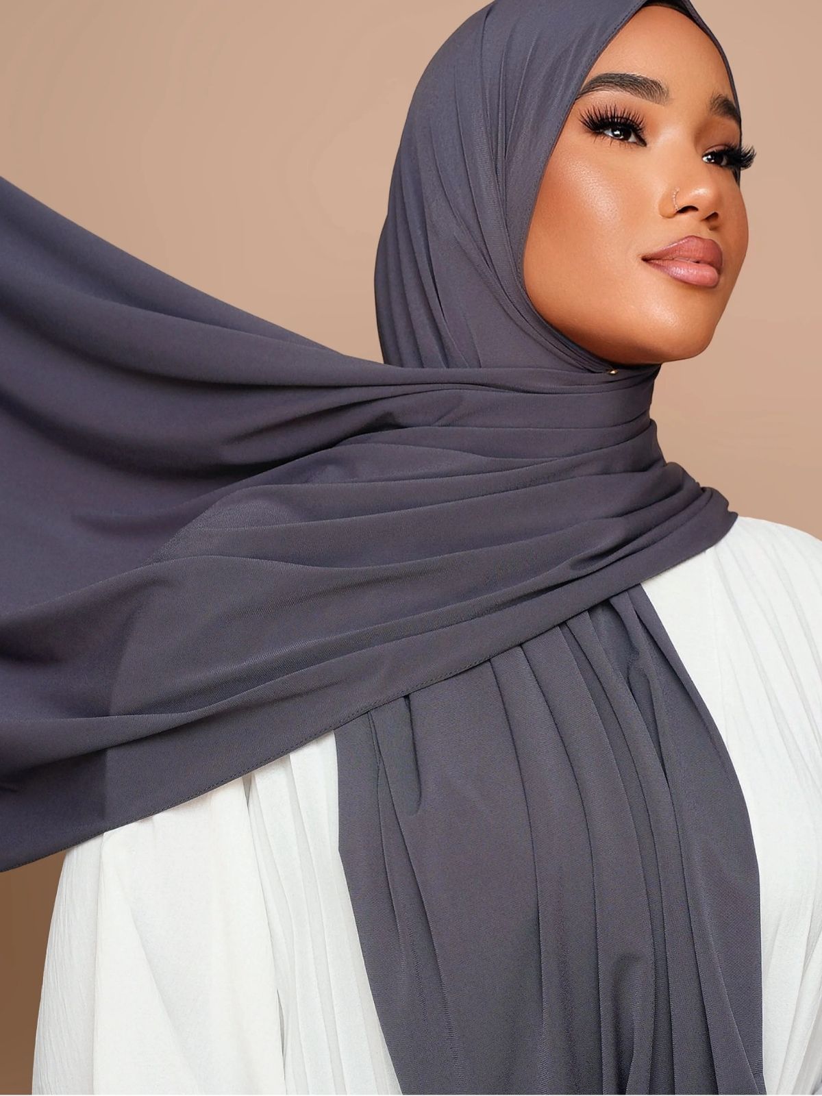 Hijab Jersey Premium Gris Souris Luxe, tissu léger, tendance 2026