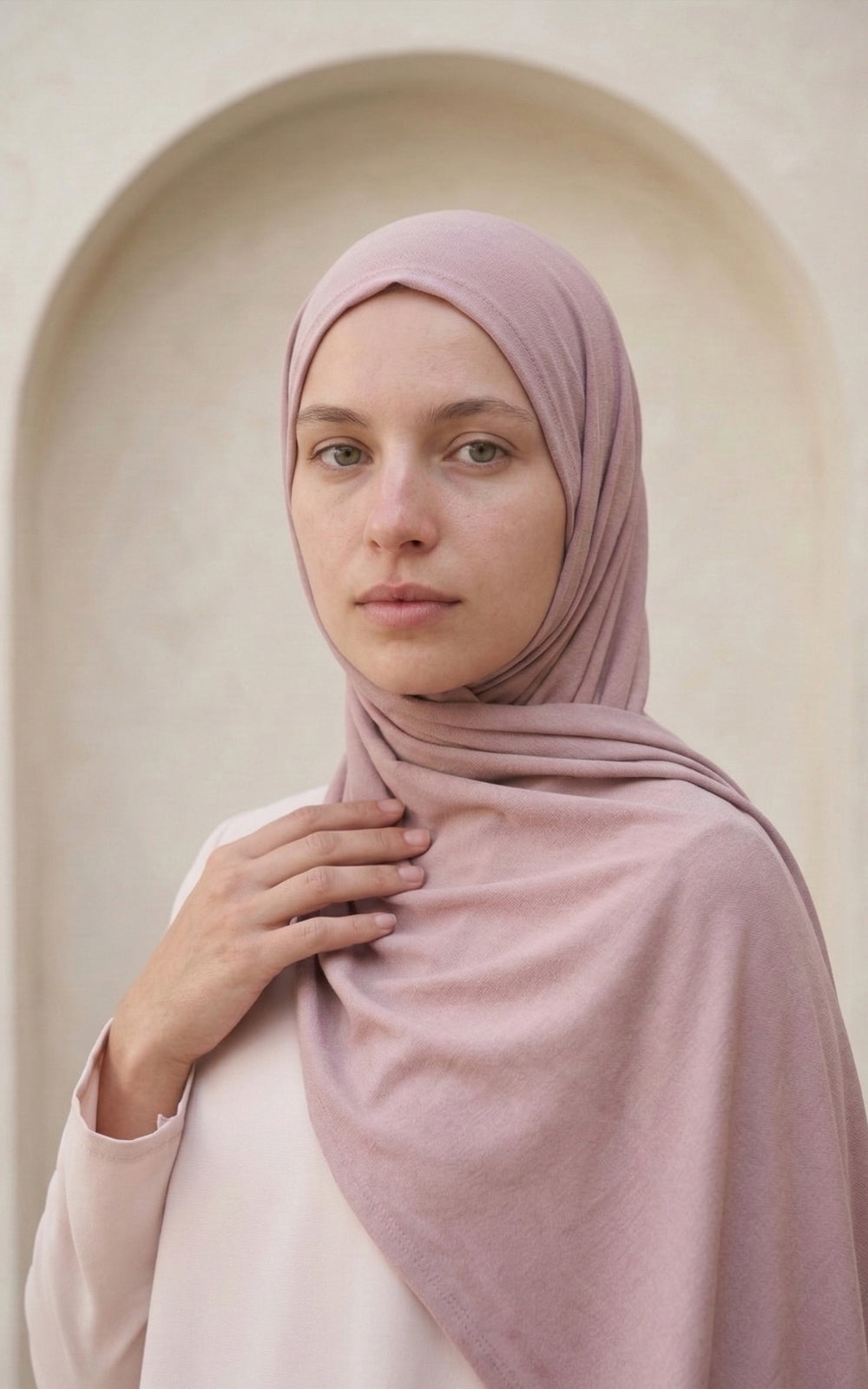 Hijab Plume BYNOUR léger été 195x70 cm - 50% coton 50% viscose, opaque et respirant