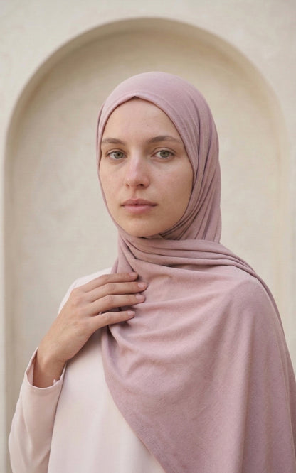 Hijab Plume BYNOUR léger été 195x70 cm - 50% coton 50% viscose, opaque et respirant