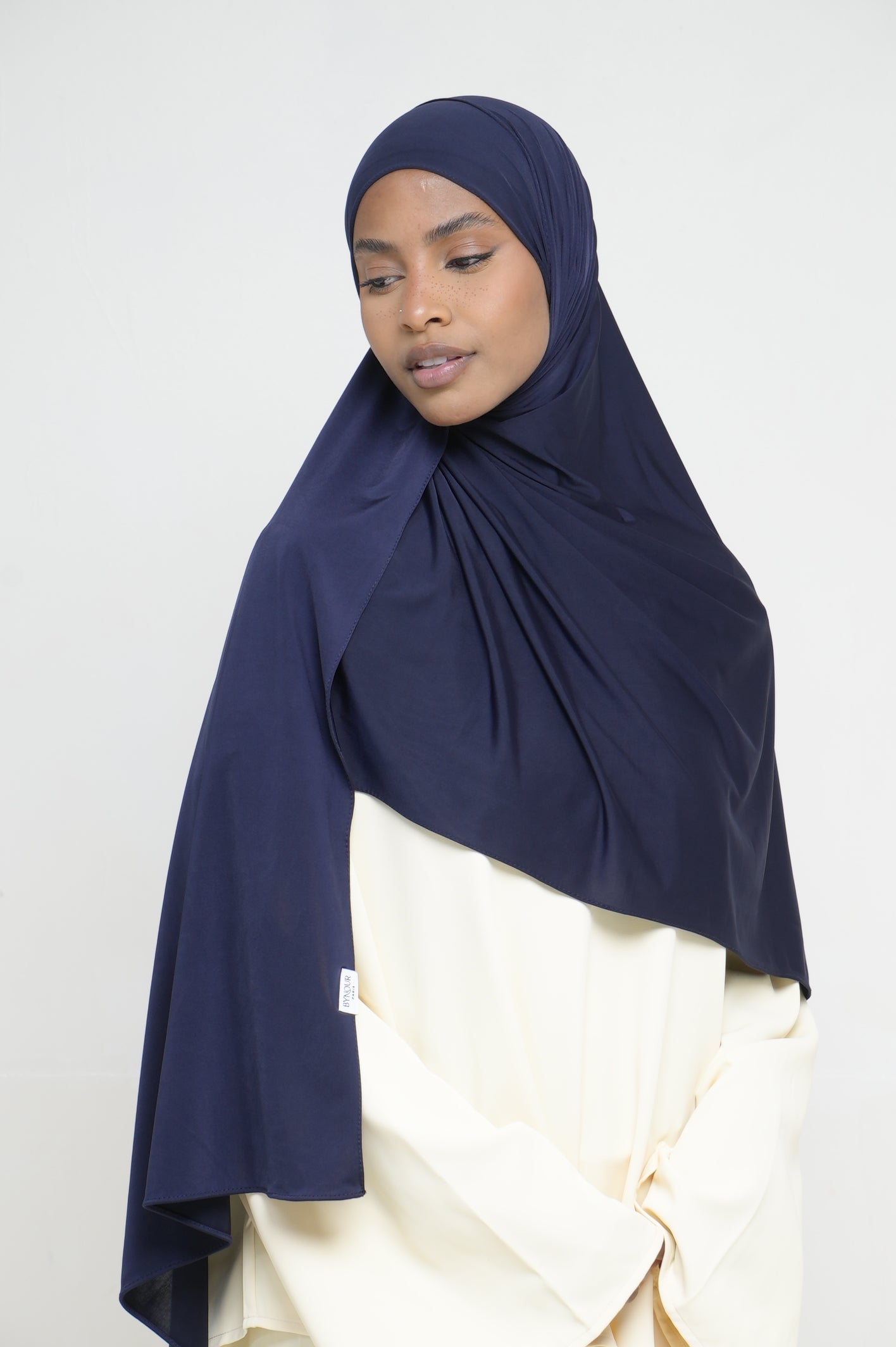 Hijab Jersey Liquid Bleu Marine BY NOUR – vue produit 1