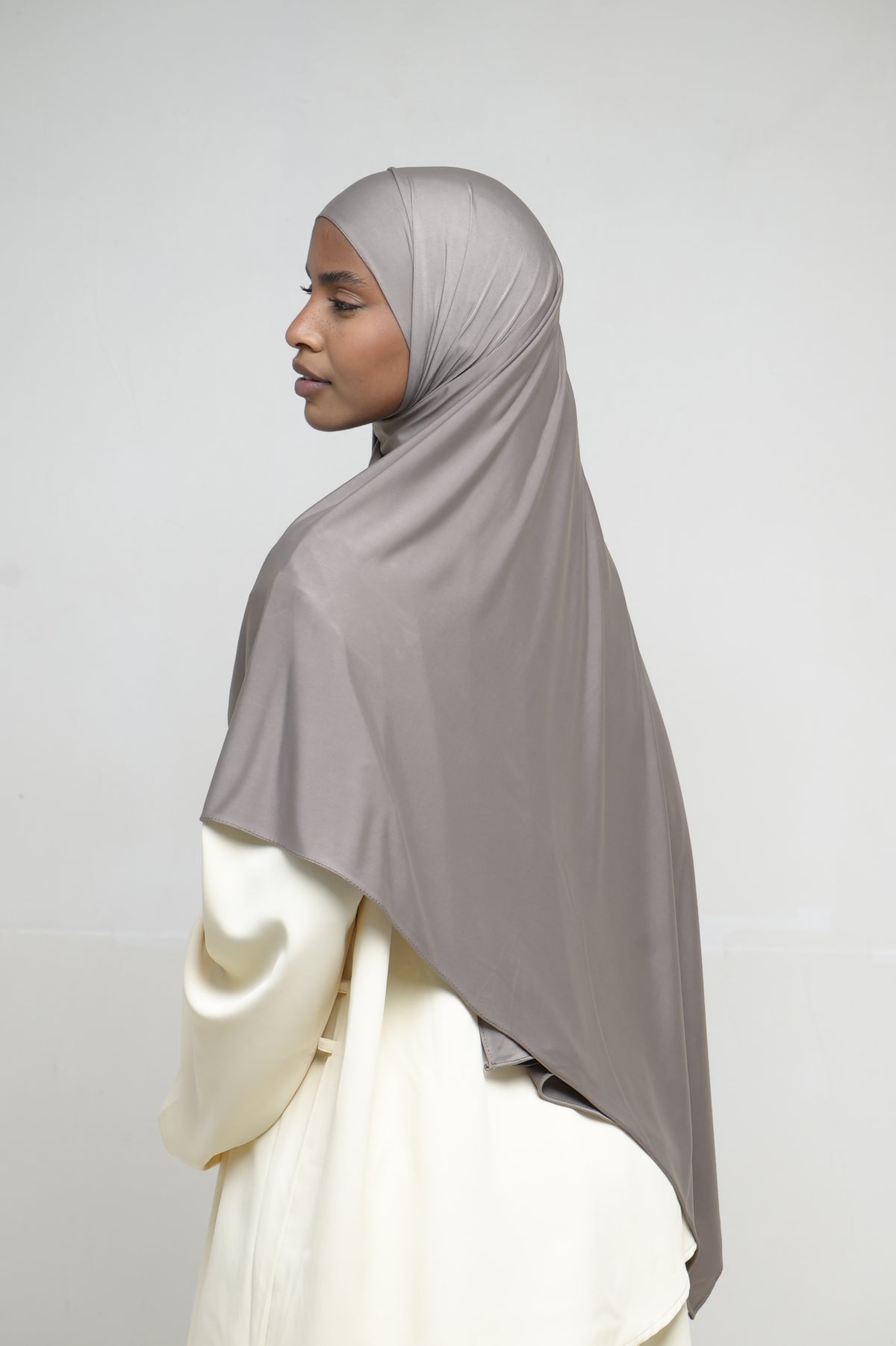 Hijab Jersey Liquid Vert Kaki BY NOUR – vue produit 4