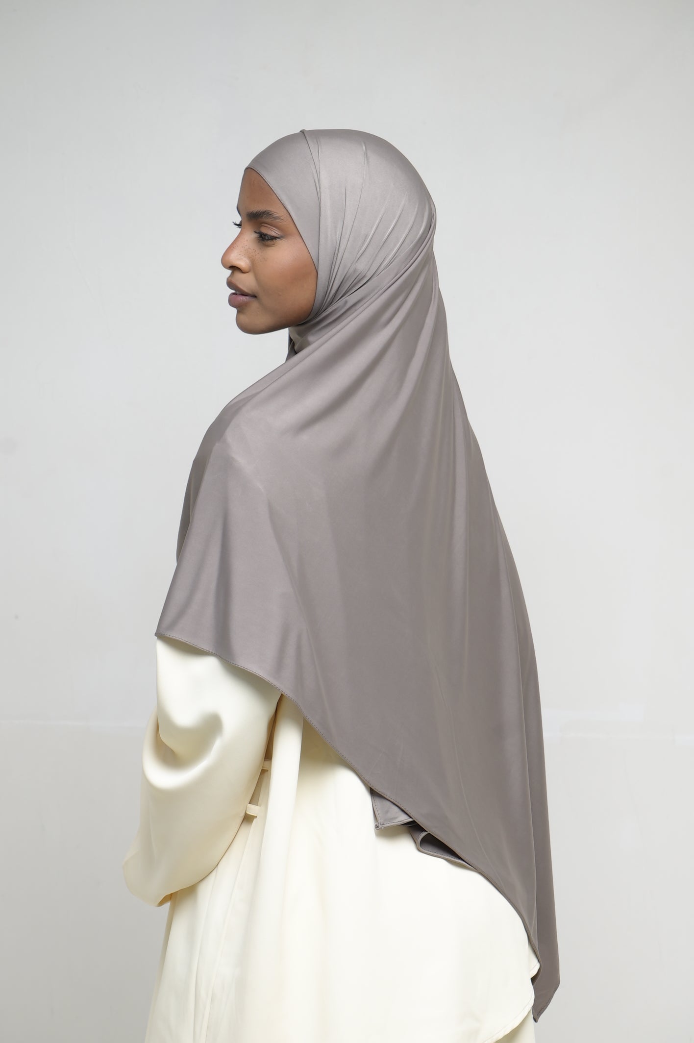 Hijab Jersey Liquid Vert Kaki BY NOUR – vue produit 4
